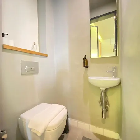 Central Flat In Beyoglu Apartment